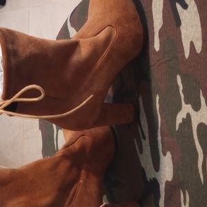 Women's Ankle Tied boots